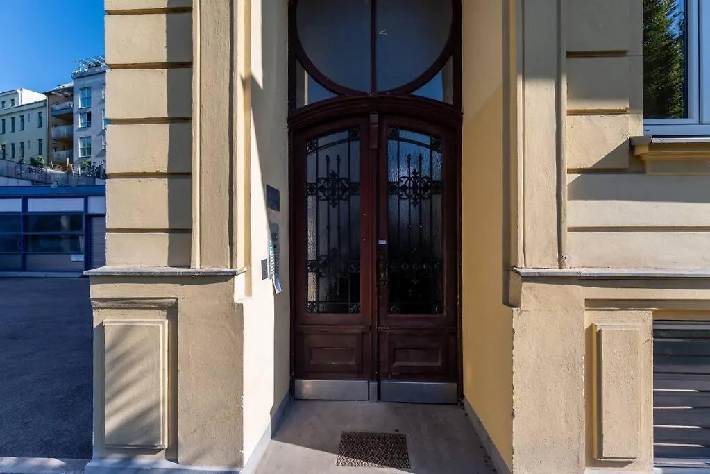 Neat 1Br Duplex By Metro And Center By Hm Apartment Vienna